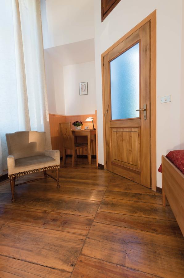 Foresteria Valdese Torre Pellice Exterior photo